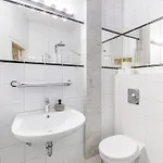 The Gleditsch - Schoeneberg Location, 1br, 1 Living Room, Group Friendly, Ideal For 2 - 4 Guests Appartement Berlin