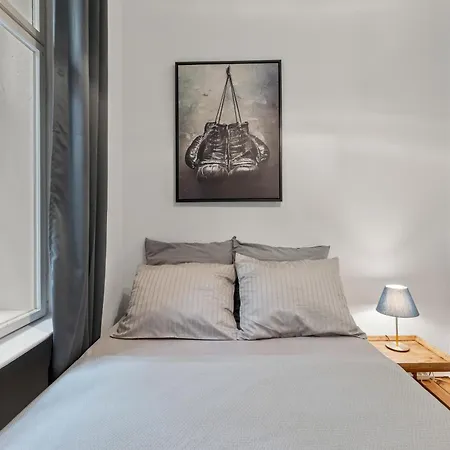 The Gleditsch - Schoeneberg Location, 1br, 1 Living Room, Group Friendly, Ideal For 2 - 4 Guests Apartamento *