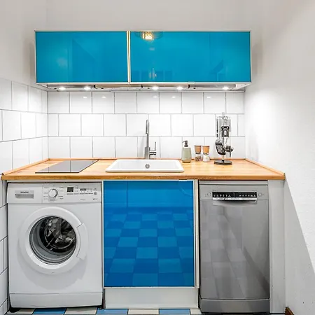 The Gleditsch - Schoeneberg Location, 1br, 1 Living Room, Group Friendly, Ideal For 2 - 4 Guests Appartement *