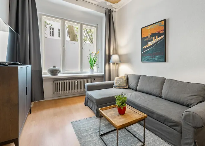 The Gleditsch - Schoeneberg Location, 1br, 1 Living Room, Group Friendly, Ideal For 2 - 4 Guests アパート ベルリン