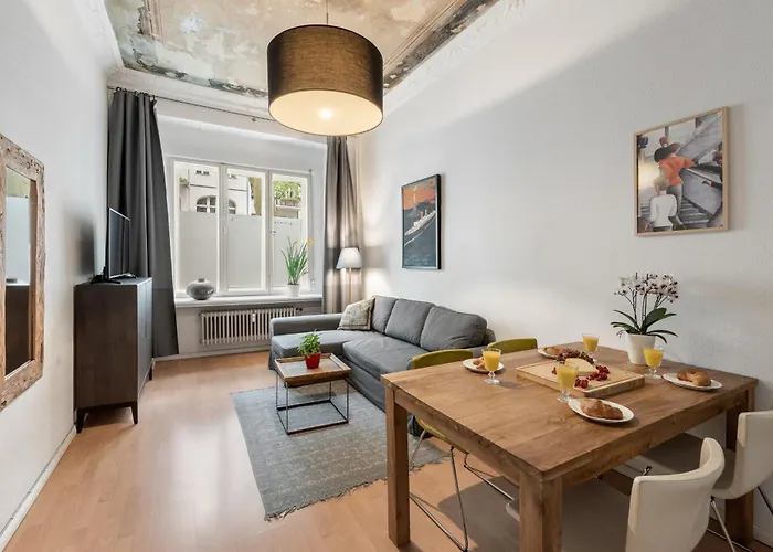 Διαμέρισμα The Gleditsch - Schoeneberg Location, 1br, 1 Living Room, Group Friendly, Ideal For 2 - 4 Guests *